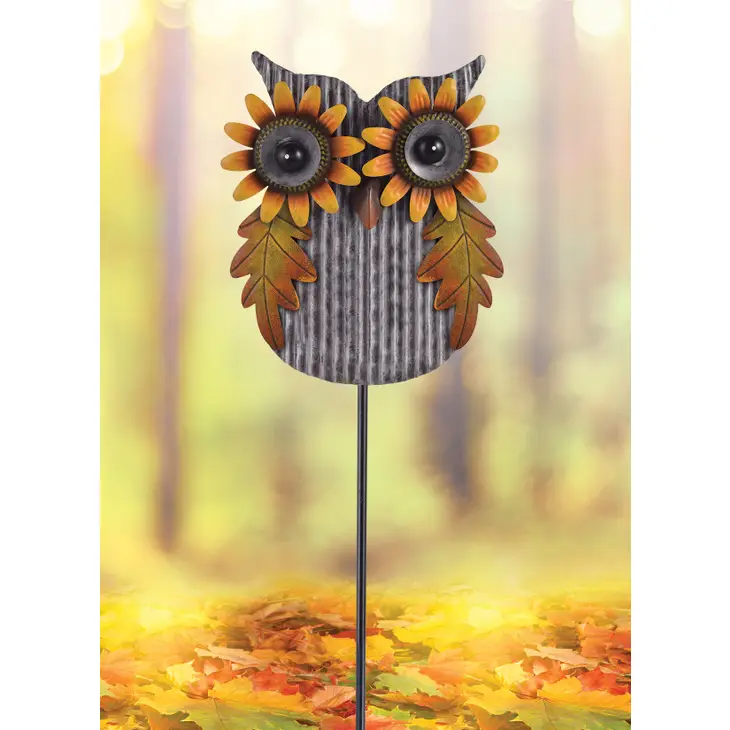 Farmhouse-style rustic metal owl garden stake for outdoor decor