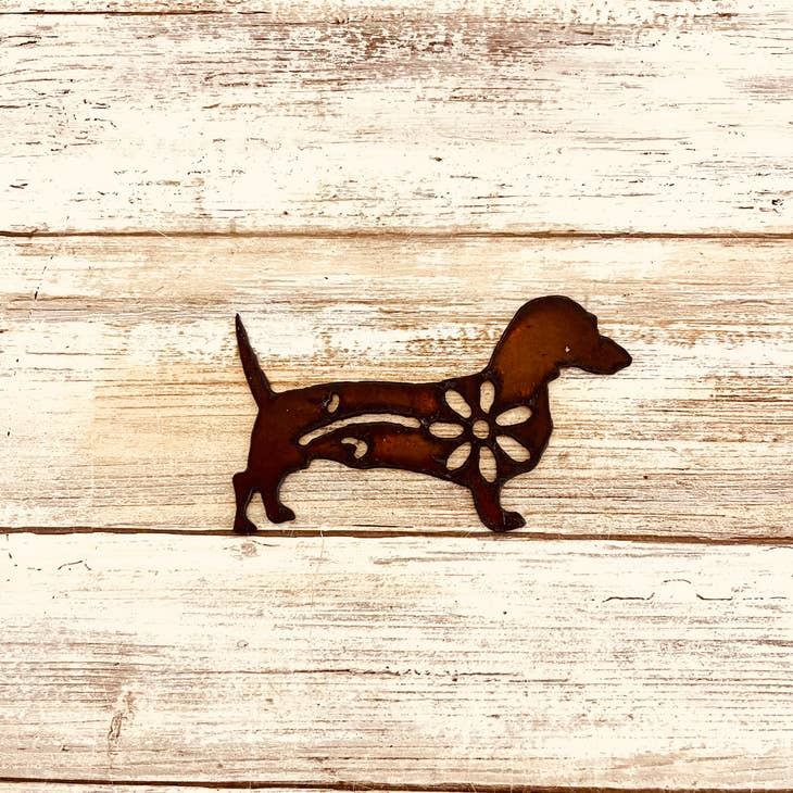 Cute dachshund garden magnet made of rusted metal – outdoor pet decor