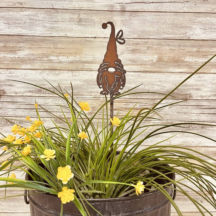 Gnome Rusty Metal Plant Garden Stake